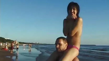 Teismelise nudisti rannaseksi video