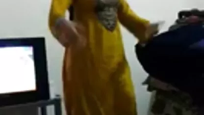 Pakistani hoor 1 sugu