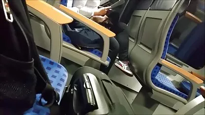 Blond lühikese pornovideoga