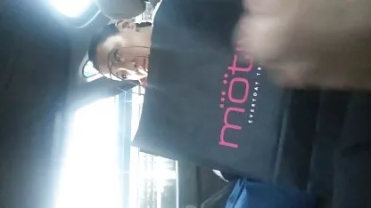 Mees autos vilkuv tüdrukute seksvideo noor