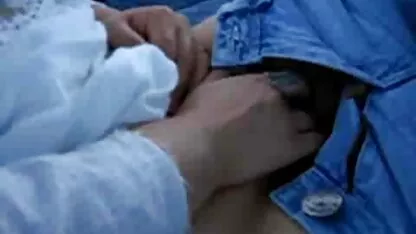 Homoseksuaalne mees ja aasia naine bussis seksivad privaatset videot magamistoast