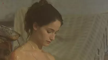 Marie Gillen - ja pakub kassi rattaga