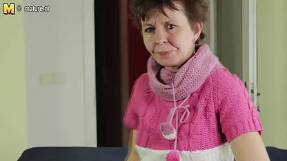 Küps paar töötab tema karvane täiskasvanute porn video