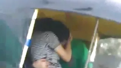 Tõmbab autos suudlusi. Tussu perses